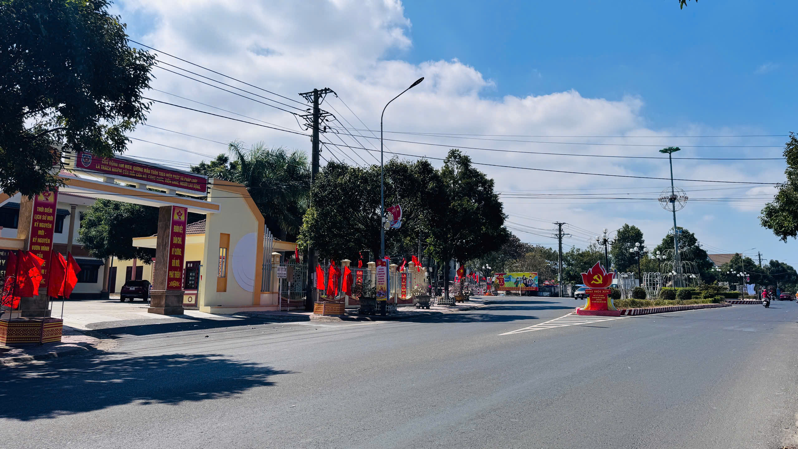 Xã Krông Bông đẩy mạnh tuyên truyền hướng tới Đại hội đại biểu toàn quốc lần thứ XIV của Đảng