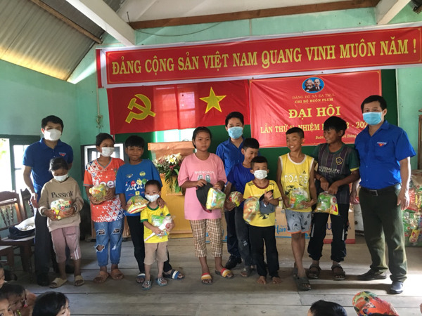 Chương trình vui tết thiếu nhi 01/6 tại buôn kết nghĩa