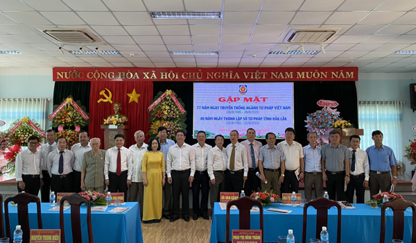 Kỷ niệm 77 năm ngày truyền thống ngành  Tư pháp và 40 năm thành lập Sở Tư pháp  tỉnh Đắk Lắk