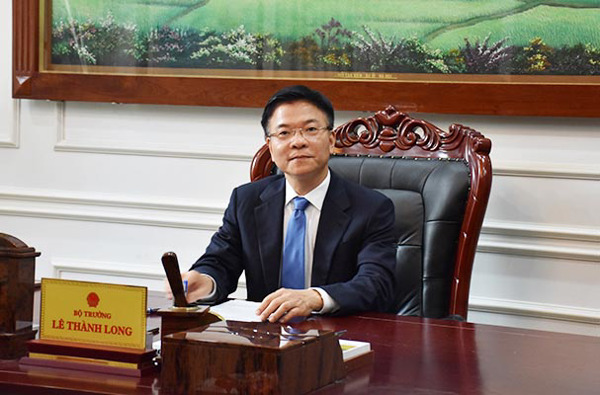Thư của Bộ trưởng Bộ Tư pháp Lê Thành Long gửi cán bộ, công chức, viên chức, người lao động Ngành Tư pháp nhân dịp Tết cổ truyền Giáp Thìn năm 2024