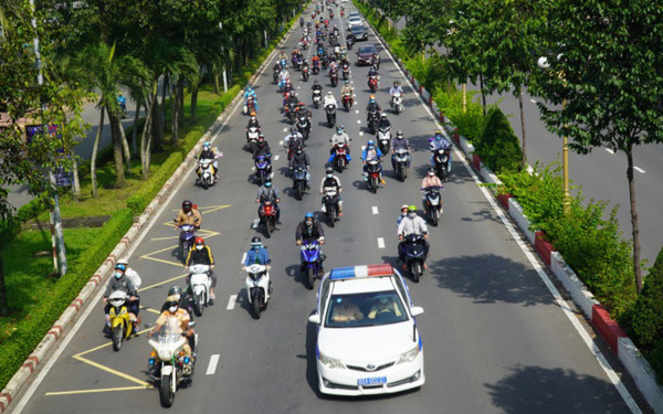 Phối hợp đưa, đón người dân về quê phải được thực hiện nhanh,  nhịp nhàng hơn, không để ùn ứ tại các điểm kiểm soát cửa ngõ