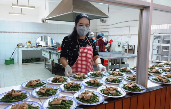 Hỗ trợ bữa ăn 1.000.000 đồng/người cho đoàn viên, người lao động đang thực hiện “3 tại chỗ”