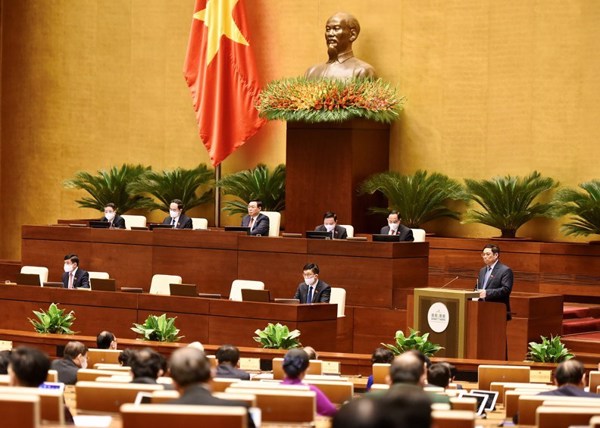 Quốc hội đề ra mục tiêu và các giải pháp thực hiện nhằm phát triển kinh tế-xã hội năm 2022 