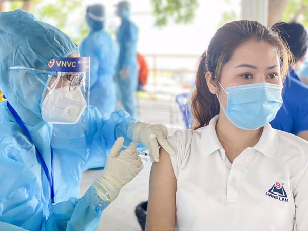 Xem xét, ưu tiên tiêm vắc xin cho phụ nữ mang thai, bà mẹ đang cho con bú trong bối cảnh dịch bệnh Covid-19