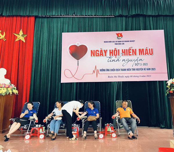 Đoàn viên Chi đoàn Sở Tư pháp tham gia Ngày hội hiến máu  tình nguyện đợt 2 năm 2023