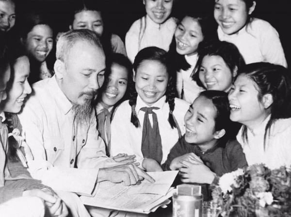 136 năm ngày sinh nhật Bác Hồ và tháng 5 nỗi nhớ Người