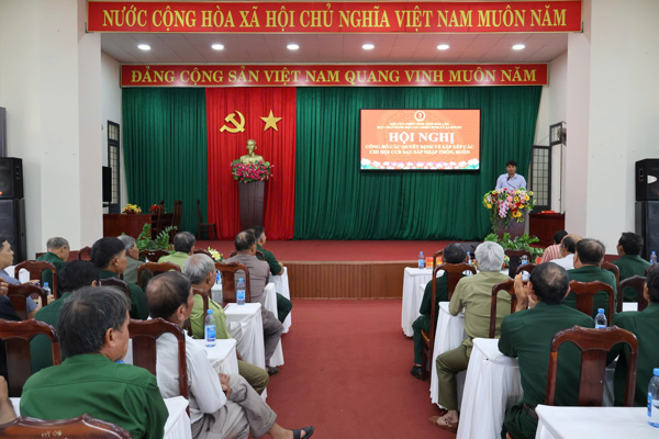 Hội Cựu chiến binh xã Ea Knuếc công bố các quyết định về sắp xếp các chi hội CCB sau sáp nhập thôn, buôn
