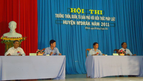 2/3 chặng đường hội thi “Trưởng thôn, buôn, tổ dân phố với kiến thức pháp luật"