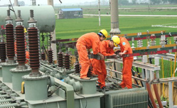 Điều chỉnh giá bán điện theo cơ chế thị trường.