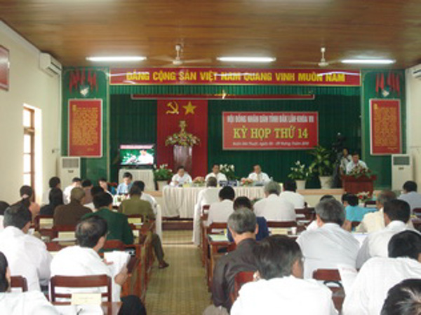 Nâng cao hiệu quả hoạt động của Hội đồng nhân dân - Nhìn từ năng lực của người đại biểu.