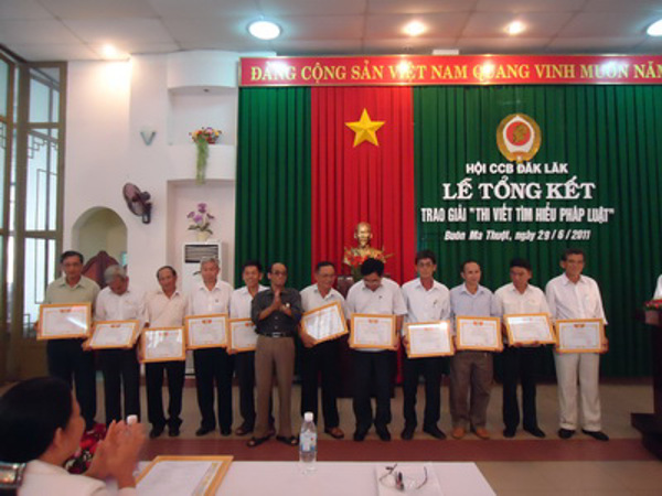 Ghi nhận từ Cuộc thi tìm hiểu pháp luật năm 2011 của Hội Cựu chiến binh tỉnh