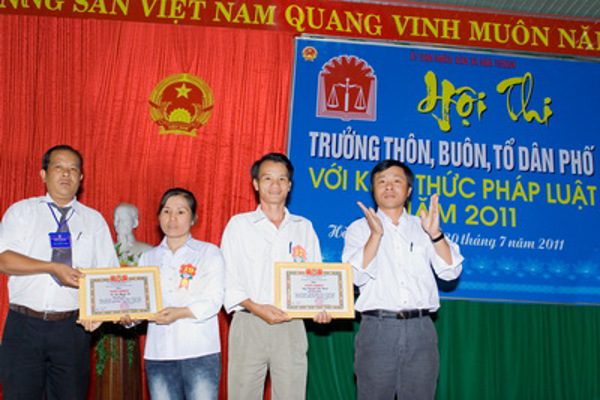 Đơn vị đầu tiên của thành phố Buôn Ma Thuột tổ chức Hội thi “Trưởng, Phó thôn, buôn, tổ dân phố với kiến thức pháp luật” năm 2011