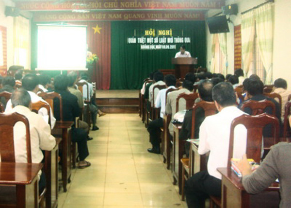 UBND huyện Krông Búk tổ chức Hội nghị quán triệt các Luật mới ban hành.