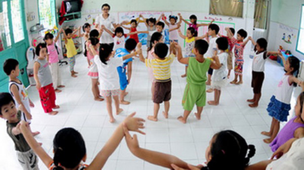 Chuyển đổi một số cơ sở giáo dục mầm non bán công trên địa bàn tỉnh sang cơ sở giáo dục mầm non công lập 