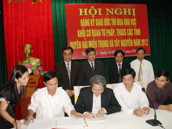 Bộ Tư pháp tổ chức Hội nghị đăng ký giao ước thi đua khu vực Miền Trung và Tây Nguyên năm 2012 