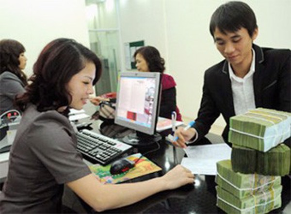 Từ ngày 01/5/2012 - tăng thêm 26,5% mức lương hưu, trợ cấp đối với cán bộ xã đã nghỉ việc; tăng thêm 15% mức phụ cấp công vụ