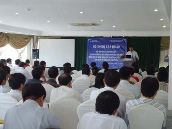 Viện Khoa học pháp lý- Bộ Tư pháp tổ chức Hội nghị tập huấn về “Kết hợp các yêu cầu pháp luật, tư pháp và bảo vệ môi trường trong việc xây dựng, thẩm định và phê duyệt các dự án, quy hoạch và chiến lược phát triển”