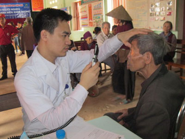 Nâng  mức hỗ trợ đóng bảo hiểm y tế cho người thuộc hộ gia đình cận nghèo
