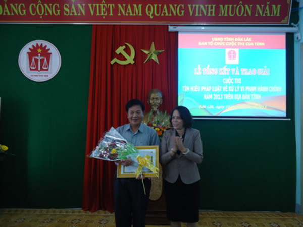 Tổ chức Lễ Tổng kết và Trao giải Cuộc thi  Tìm hiểu pháp luật về xử lý vi phạm hành chính năm 2013 trên địa bàn tỉnh