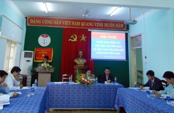 Hội Luật gia tỉnh tổ chức Hội nghị triển khai công tác năm 2013 và góp ý Dự thảo sửa đổi Hiến pháp năm 1992