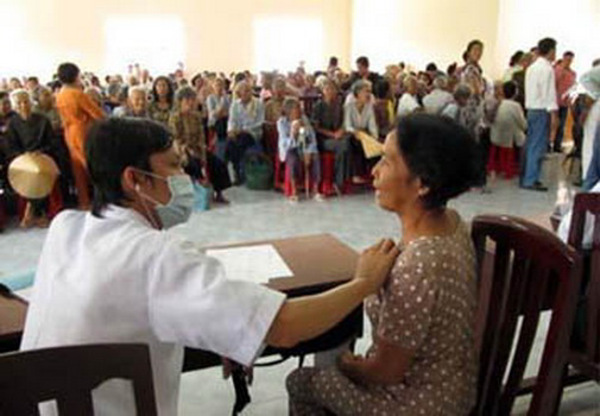 Nâng mức hỗ trợ đóng bảo hiểm y tế cho một số đối tượng thuộc hộ gia đình cận nghèo