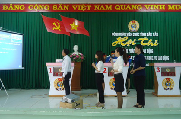 Công đoàn Viên chức tỉnh tổ chức Hội thi “tìm hiểu Pháp luật Lao động và Luật Công đoàn năm 2013”