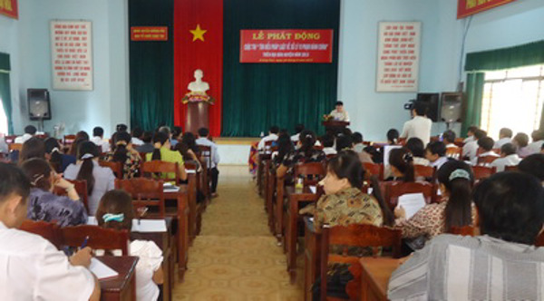 UBND huyện Krông Pắk tổ chức Lễ phát động Cuộc thi “Tìm hiểu pháp luật về xử lý vi phạm hành chính” năm 2013