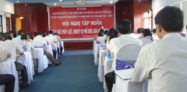 Bộ Tư pháp tổ chức Hội nghị triển khai Đề án “Tăng cường công tác PBGDPL tại một số địa bàn trọng điểm vi phạm pháp luật” cho các tỉnh phía Nam