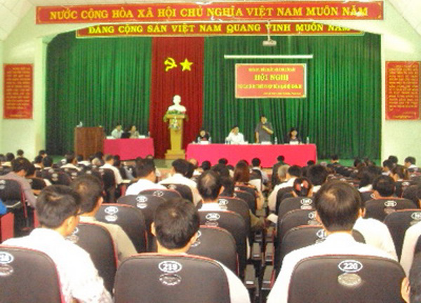 Đoàn đại biểu Quốc hội tỉnh Đắk Lắk tiếp xúc cử tri tại  thành phố Buôn Ma Thuột