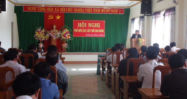 Ủy ban nhân dân huyện Ea H’leo tổ chức Hội nghị quán triệt, phổ biến các Luật mới ban hành