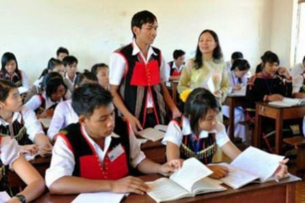 Hỗ trợ chi phí học tập đối với sinh viên là người dân tộc thiểu số học tại các cơ sở giáo dục đại học