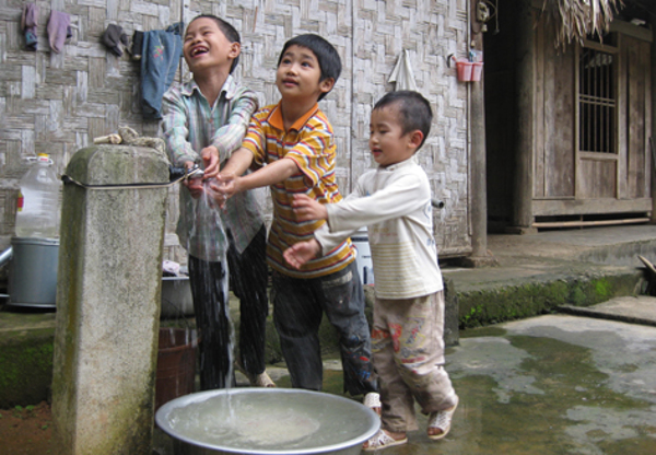 Tăng mức vốn vay để xây dựng mới hoặc cải tạo công trình cấp nước sạch và vệ sinh môi trường