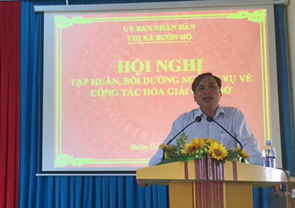 Ủy ban nhân dân thị xã Buôn Hồ tổ chức Hội nghị tập huấn, bồi dưỡng nghiệp vụ về công tác hòa giải ở cơ sở
