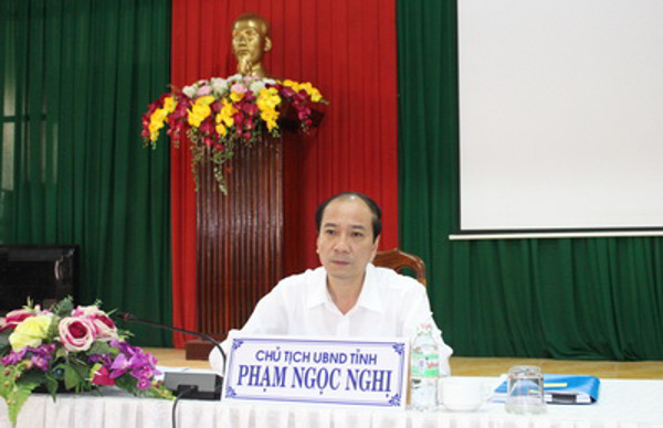 Ủy ban nhân dân tỉnh họp thông qua các nội dung thuộc thẩm quyền