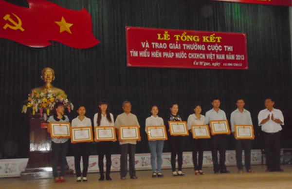 Huyện Cư M’gar tổ chức Lễ tổng kết cuộc thi viết “Tìm hiểu Hiến pháp nước Cộng hòa xã hội chủ nghĩa Việt Nam”