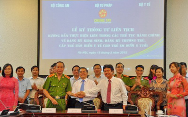 Một số nội dung cơ bản của thủ tục hành chính liên thông về đăng ký khai sinh, đăng ký thường trú, cấp thẻ Bảo hiểm y tế cho trẻ em dưới 6 tuổi