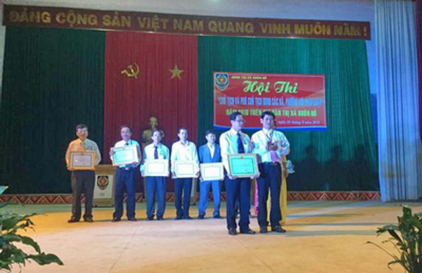 UBND thị xã Buôn Hồ tổ chức thành công Hội thi  “Chủ tịch và Phó Chủ tịch UBND các xã, phường với pháp luật” năm 2016