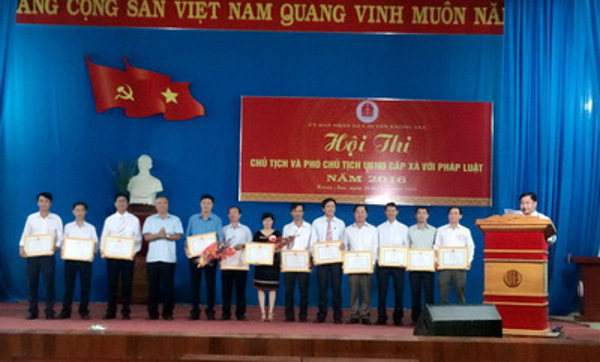 Hội thi “Chủ tịch và Phó Chủ tịch UBND cấp xã  với pháp luật” năm 2016 huyện Krông Ana