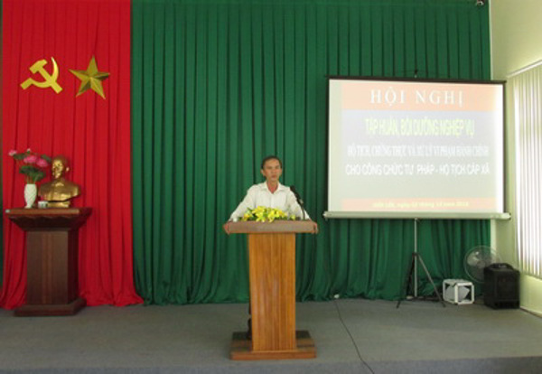 Sở Tư pháp Đắk Lắk tổ chức tập huấn nghiệp vụ hộ tịch, nuôi con nuôi, chứng thực và xử lý vi phạm hành chính