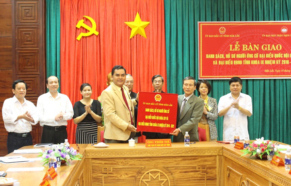 Toàn tỉnh có 174 người ứng cử Đại biểu Quốc hội khóa XIV và đại biểu Hội đồng nhân dân khóa IX nhiệm kỳ 2016 - 2021