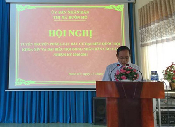 UBND thị xã Buôn Hồ  tổ chức Hội nghị tuyên truyền pháp luật về bầu cử đại biểu Quốc Hội khóa XIV và đại biểu Hội đồng nhân dân các cấp nhiệm kỳ 2016 - 2021