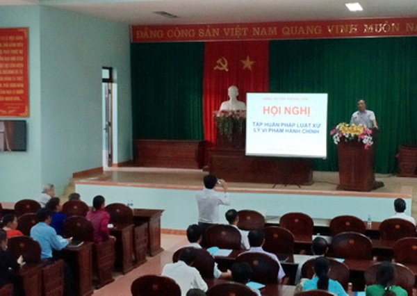Huyện Krông Ana tổ chức hội nghị tập huấn pháp luật về xử lý vi phạm hành chính
