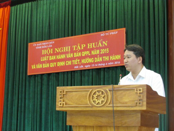 UBND tỉnh tổ chức Hội nghị tập huấn Luật Ban hành văn bản quy phạm pháp luật và Nghị định quy định chi tiết, hướng dẫn thi hành Luật