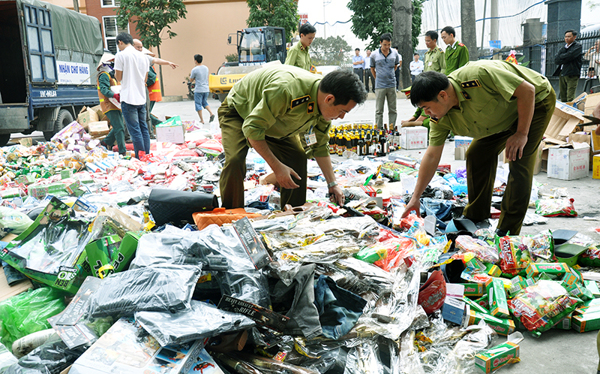 Hỗ trợ kinh phí cho hoạt động chống buôn lậu, gian lận thương mại, hàng giả