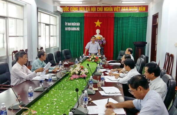 Huyện Krông Pắc họp Ban Tổ chức Hội thi “Chủ tịch và Phó Chủ tịch UBND xã, thị trấn với pháp luật năm 2016”