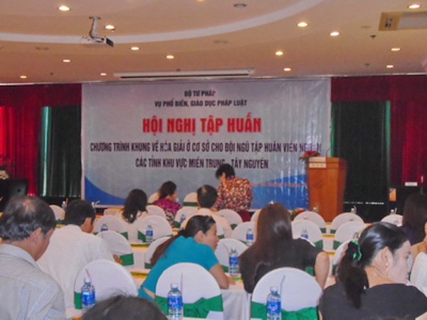 Bộ Tư pháp tổ chức tập huấn kỹ năng bồi dưỡng kiến thức pháp luật cho đội ngũ tập huấn viên nguồn về công tác hòa giải ở cơ sở