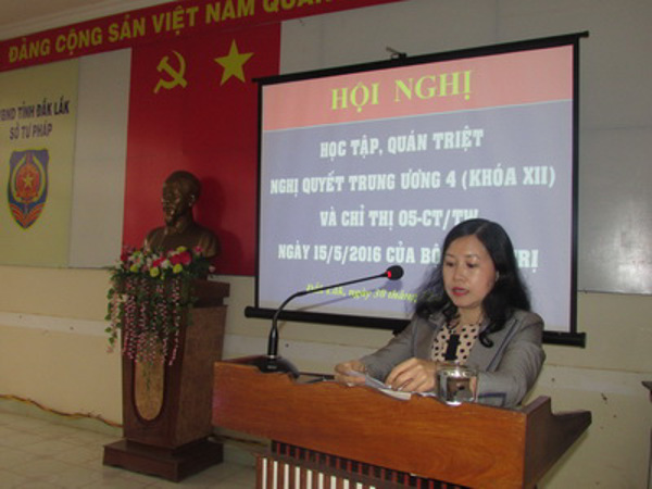 Đảng ủy Sở Tư pháp tổ chức Hội nghị học tập, quán triệt Nghị quyết Trung ương 4 khóa XII và Chỉ thị số 05-CT/TW của Bộ Chính trị 