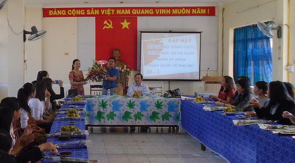 Sở Tư pháp tổ chức tọa đàm kỷ niệm ngày Quốc tế Phụ nữ 8/3