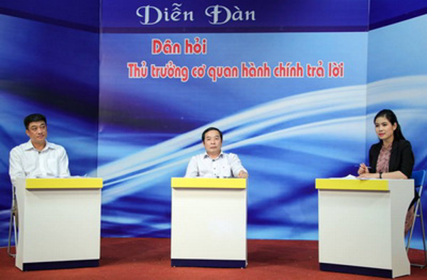  Chương trình “Dân hỏi – Thủ trưởng cơ quan hành chính trả lời” với chủ đề quản lý nhà nước về đấu giá tài sản và tài sản công