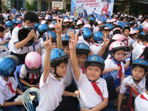 Đẩy mạnh triển khai các giải pháp thực hiện quy định bắt buộc đội mũ bảo hiểm trên địa bàn tỉnh